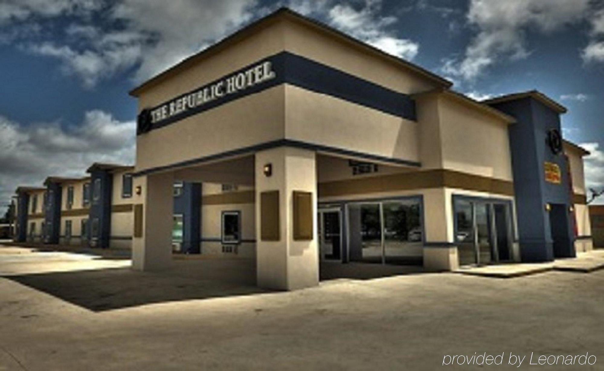 Republic Hotel Big Lake Экстерьер фото